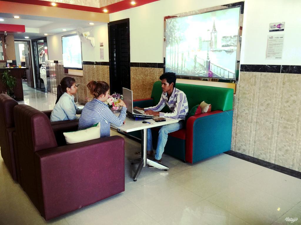 Soben Sensok Guesthouse بنوم بنه المظهر الخارجي الصورة